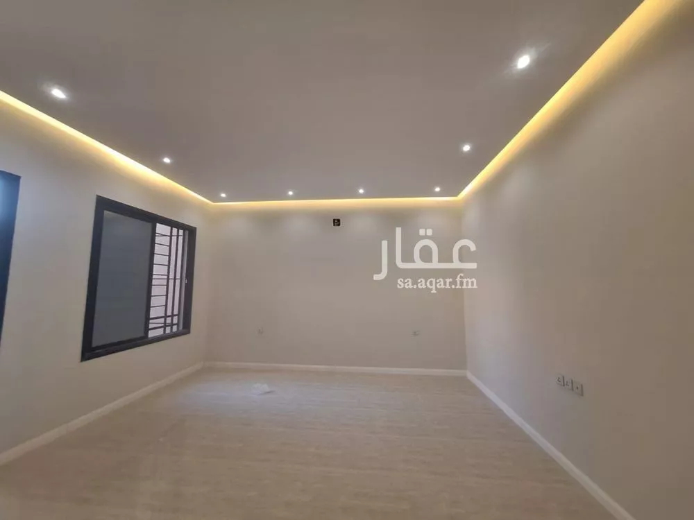 4 bedroom villa in Shubra, Riyadh 6