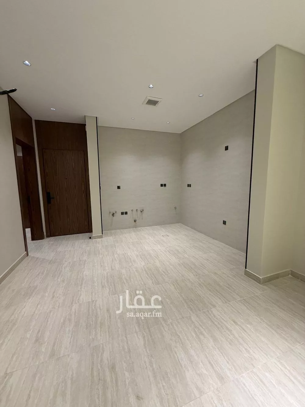 شقة 3 غرف في النزهة 4