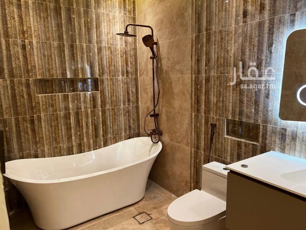 10 bedroom villa in Al Aqiq 4