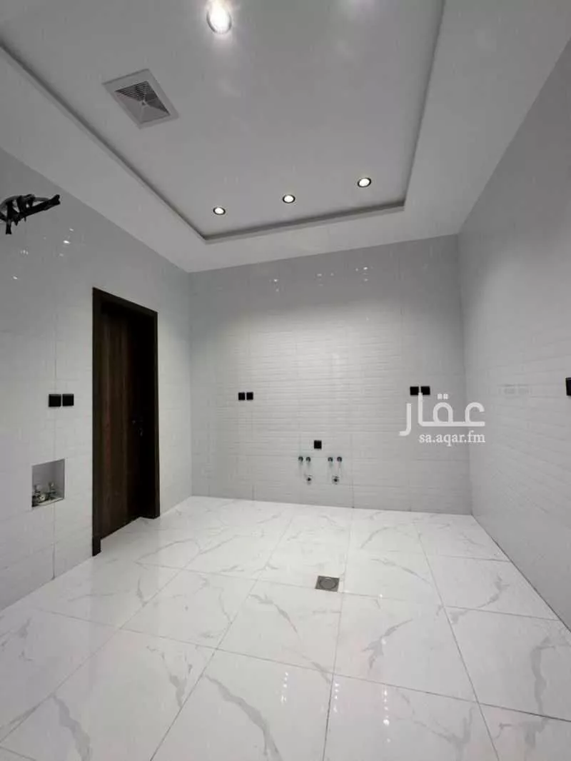 شقة 5 غرف في الريان 4