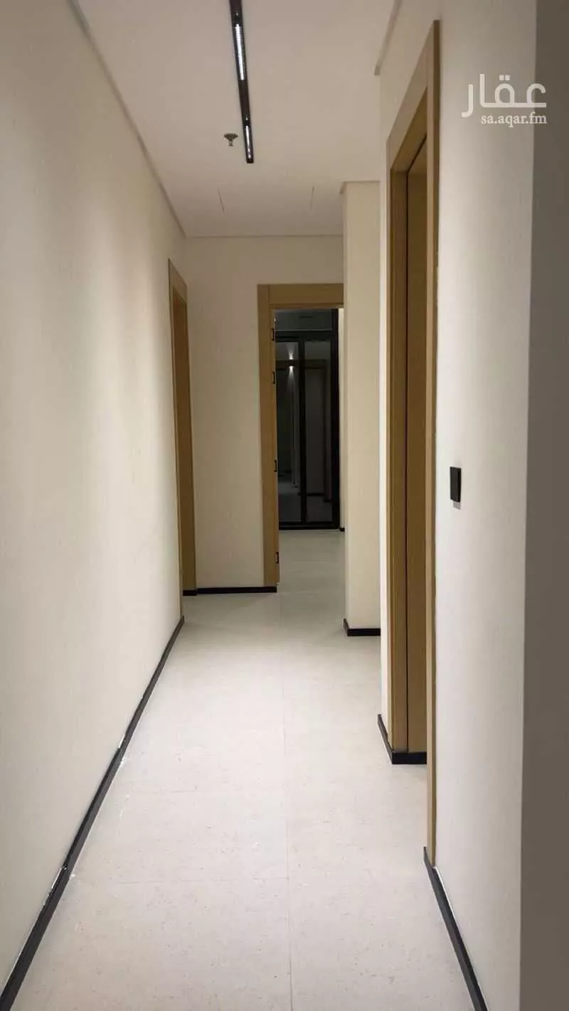 شقة 3 غرف في الملقا 4