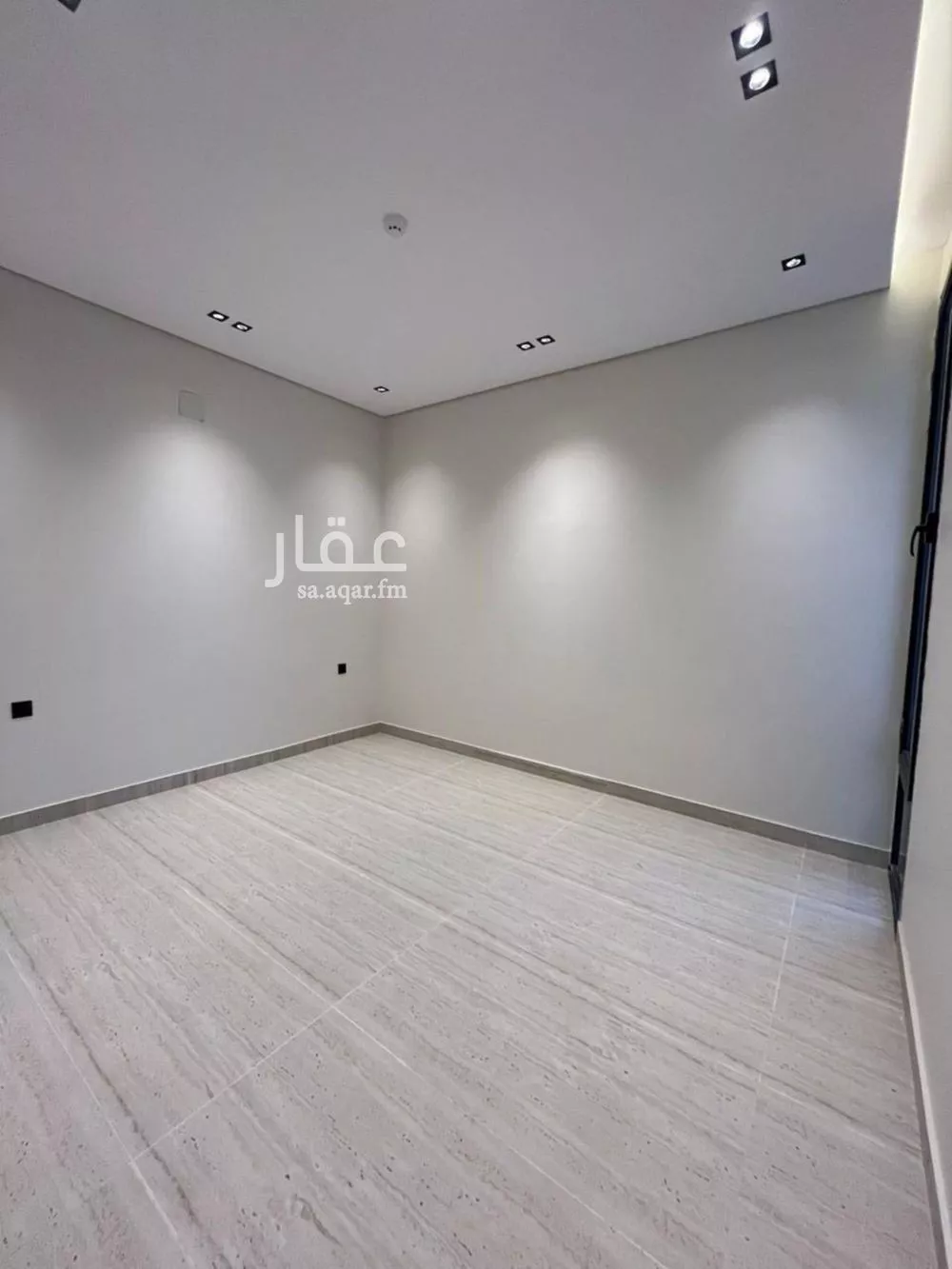 شقة 4 غرف في عكاظ 2