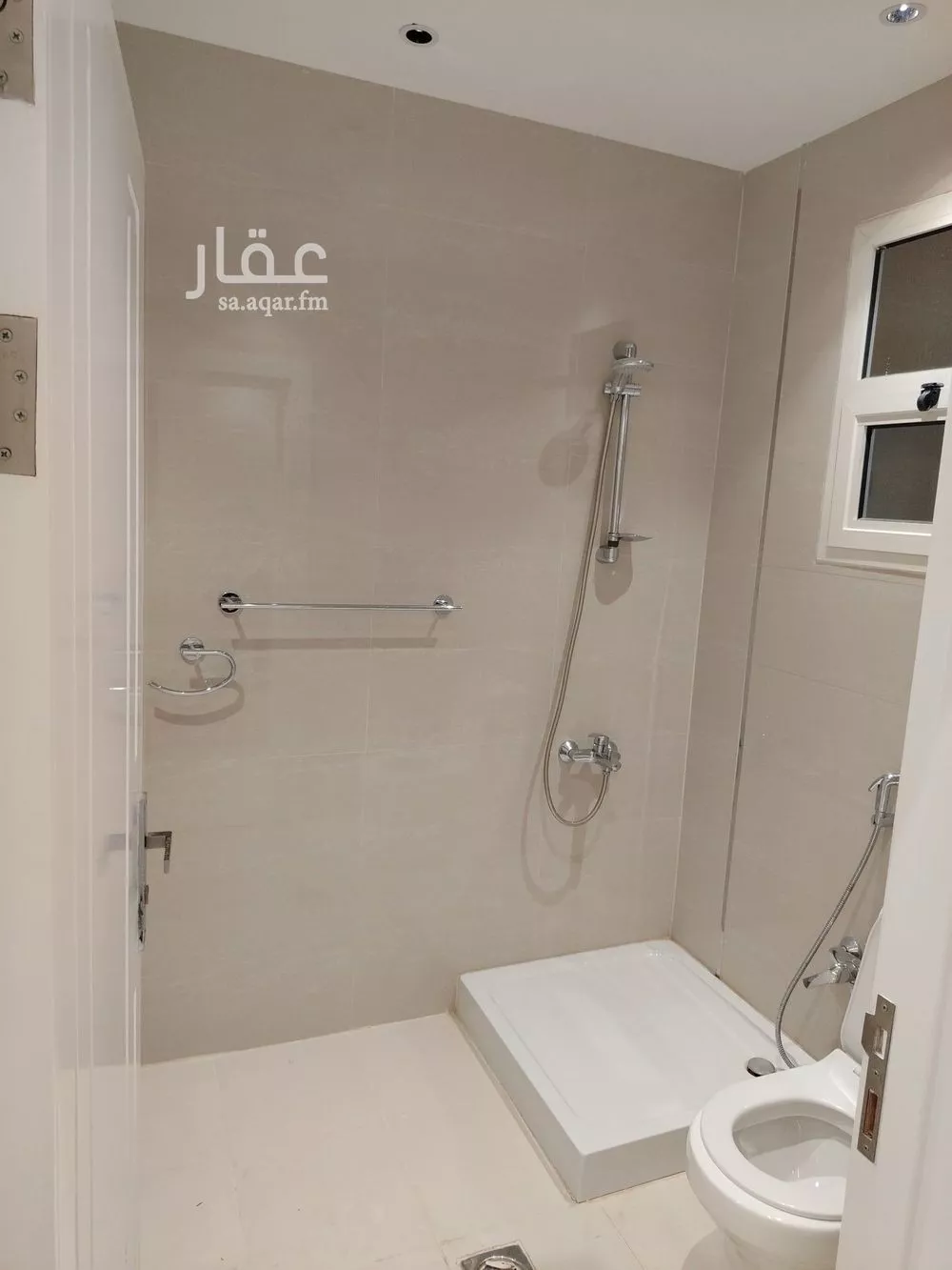 فيلا 7 غرف في العارض 1