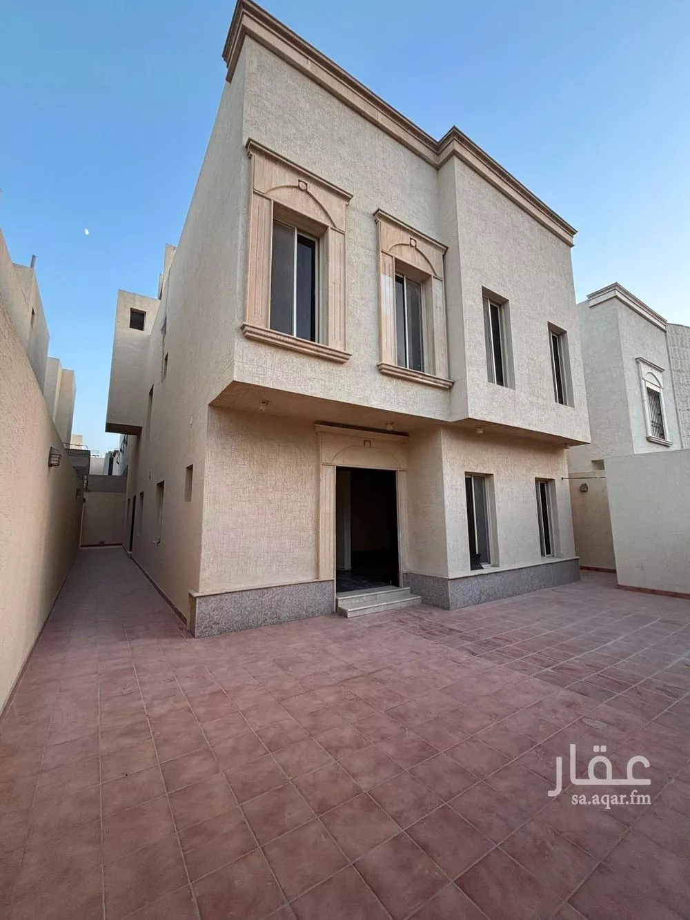 فيلا 5 غرف في النرجس 3