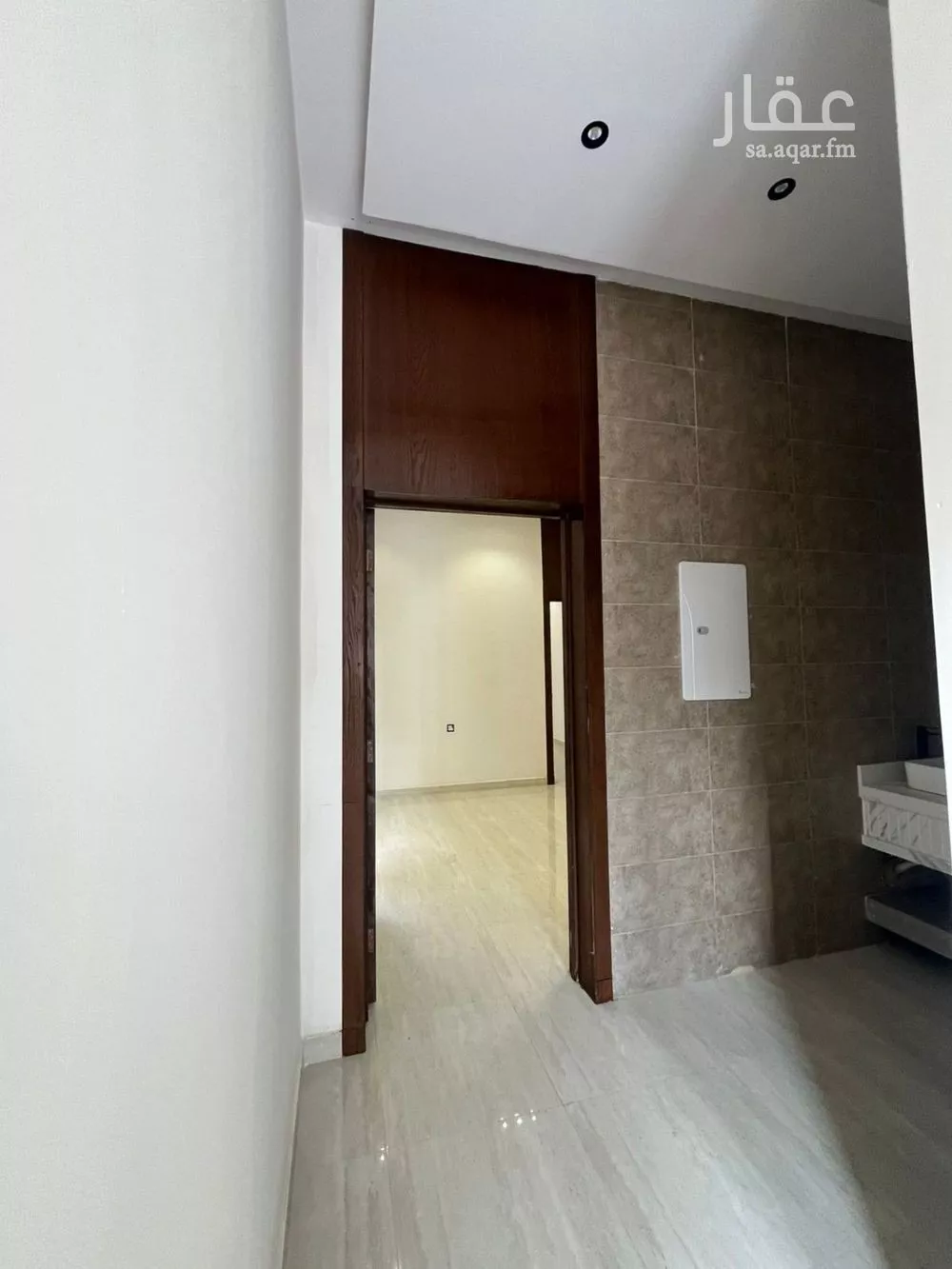 3 bedroom floor in Al Hazm 3