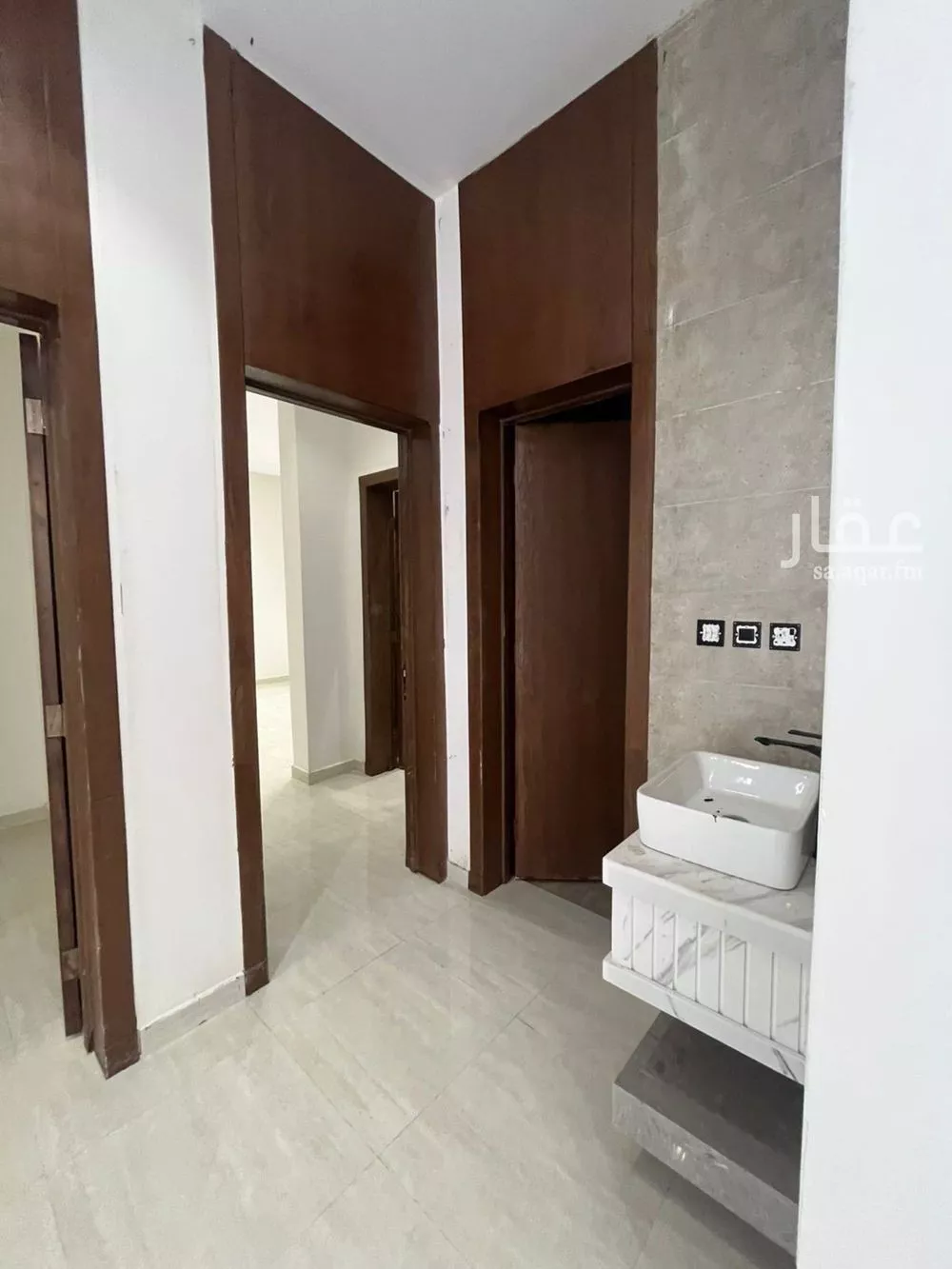 3 bedroom floor in Al Hazm 4
