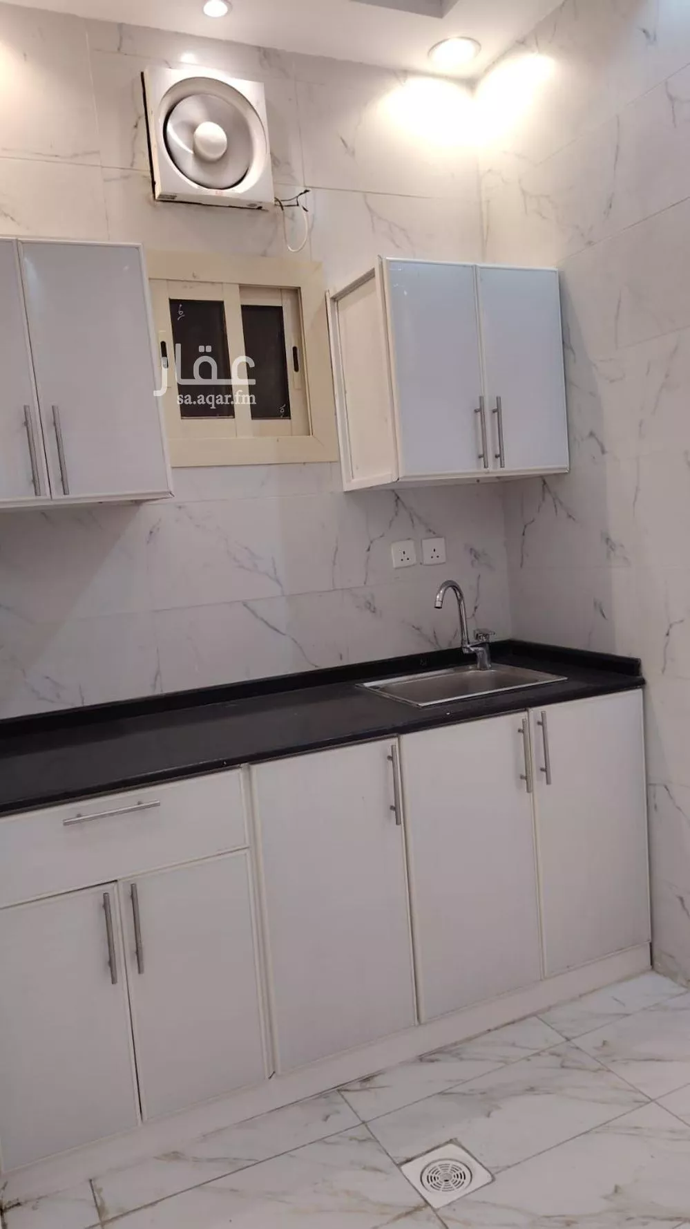 شقة 1 غرف في مريخ 2