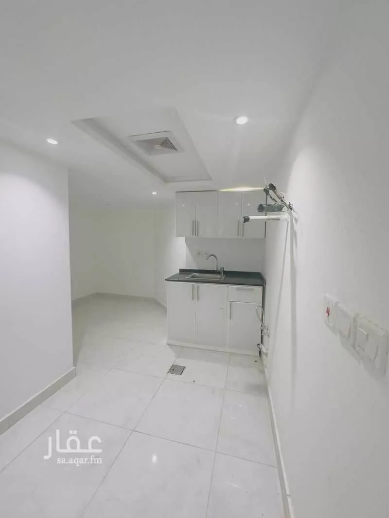 1 bedroom floor in Muraykh 2