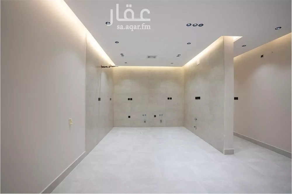 4 bedroom apartment in Al Salamah, Jeddah 11