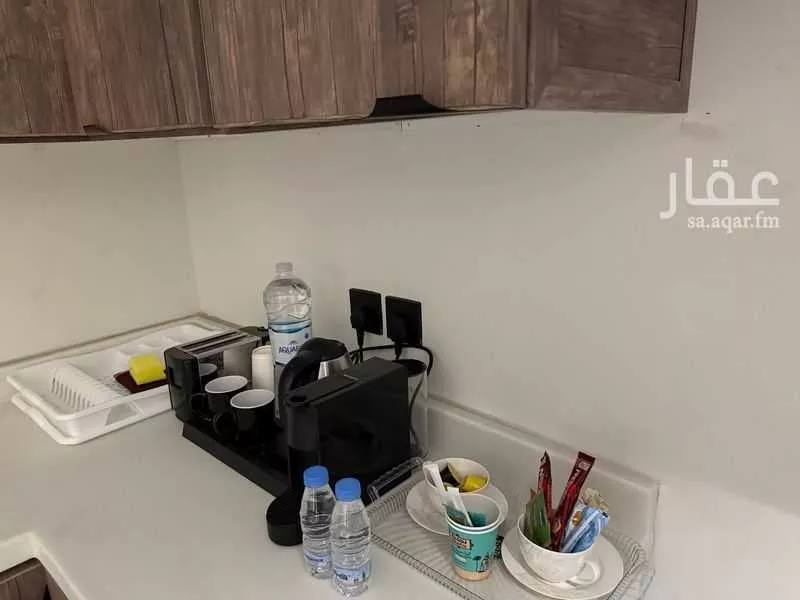 شقة 2 غرف في الحمرا 1