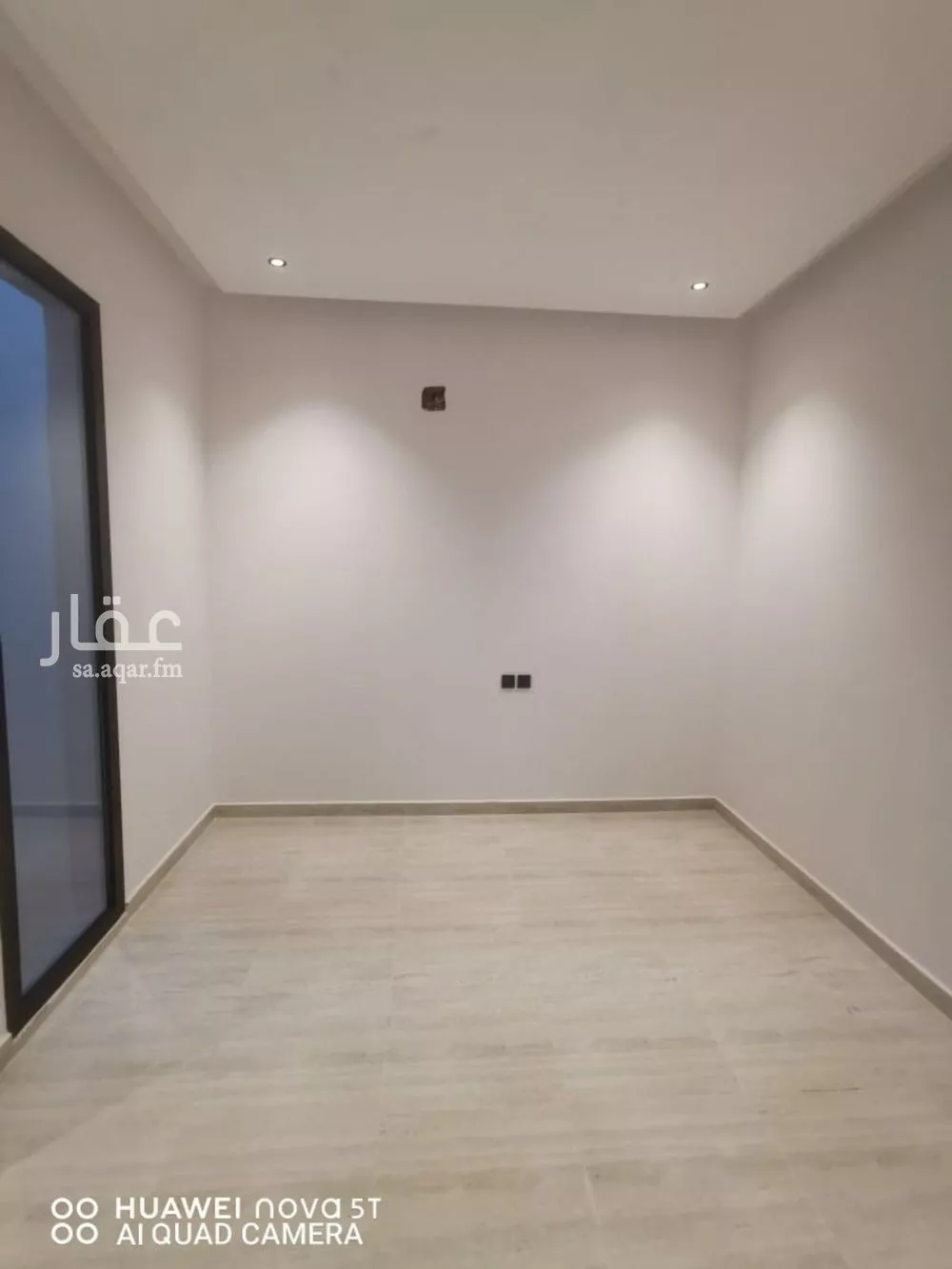 فيلا 5 غرف في الشرق 3