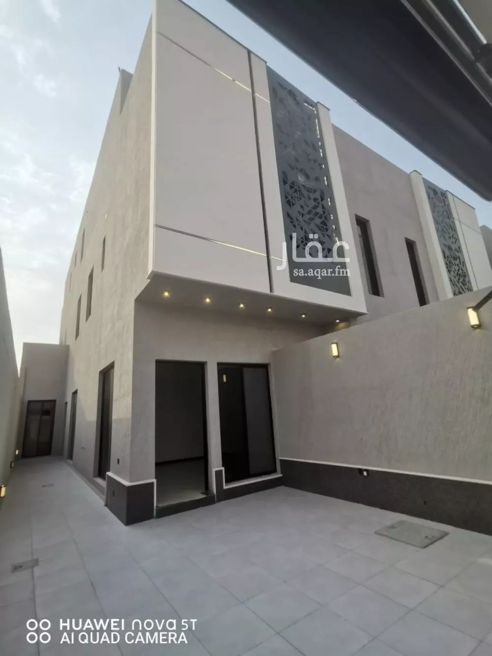 4 bedroom villa in Al Janadriyah 1