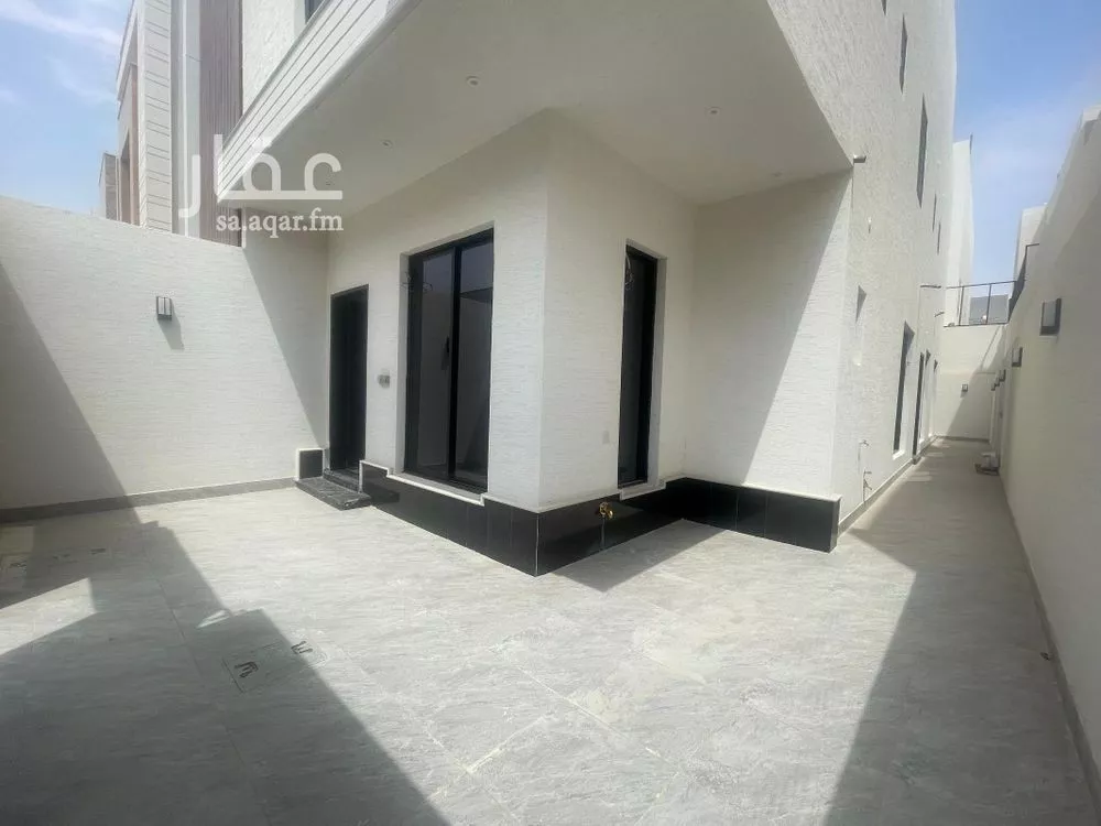 4 bedroom floor in Al Rimal 5
