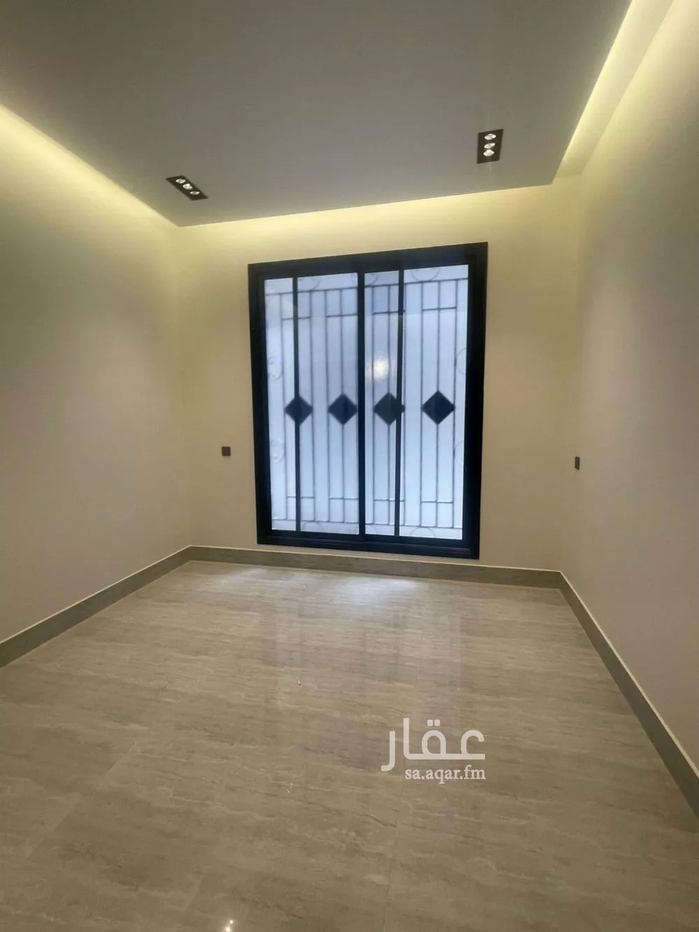 شقة 5 غرف في الرمال 2