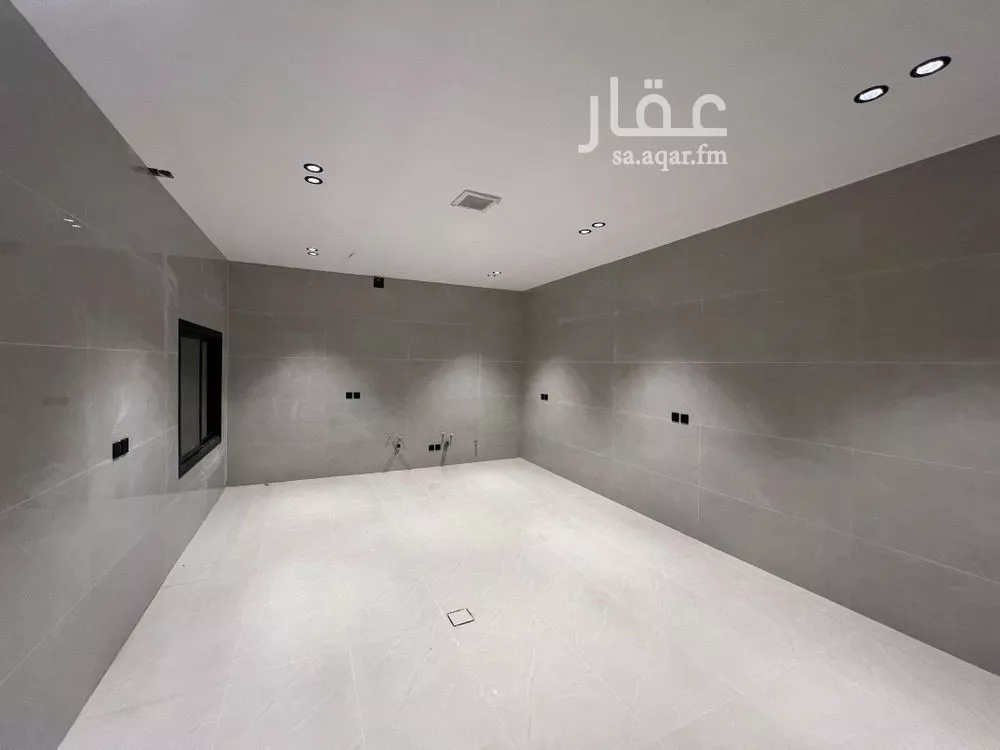 5 bedroom duplex in Al Rimal 5