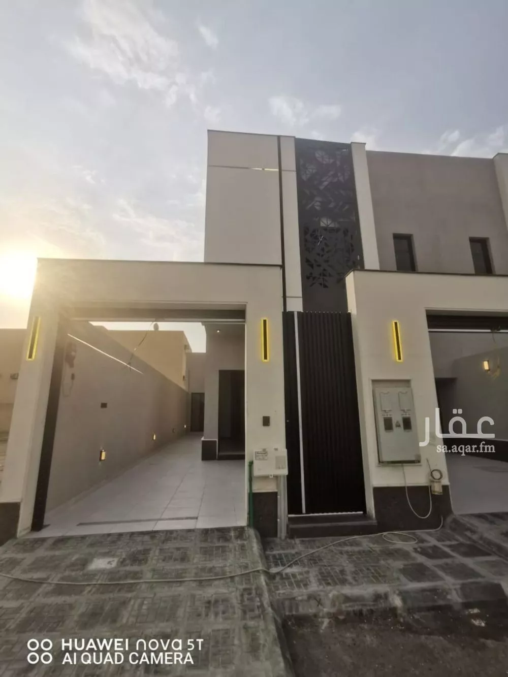 فيلا 4 غرف في الجنادرية 1