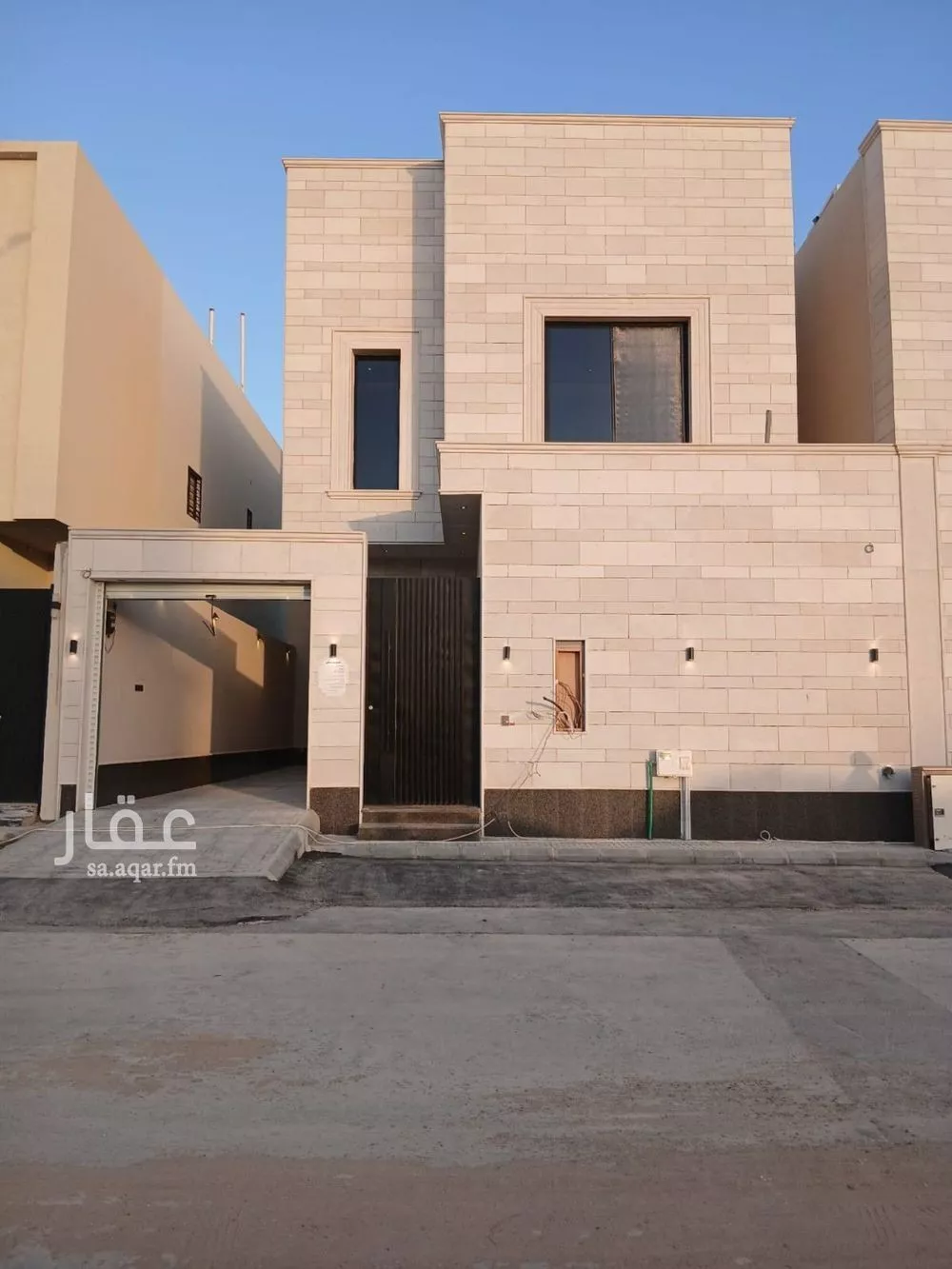 دوبلكس 7 غرف في الجنادرية 1