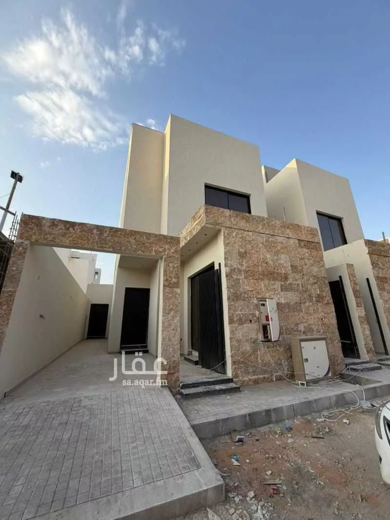 5 bedroom villa in Al Rimal 1
