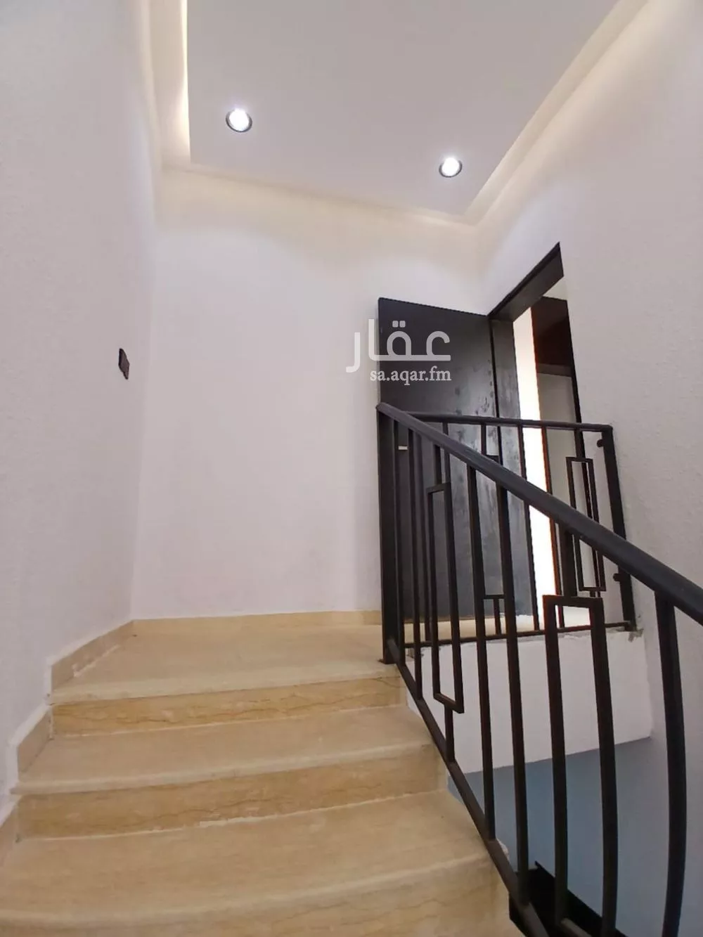 دور 4 غرف في الشرق 4