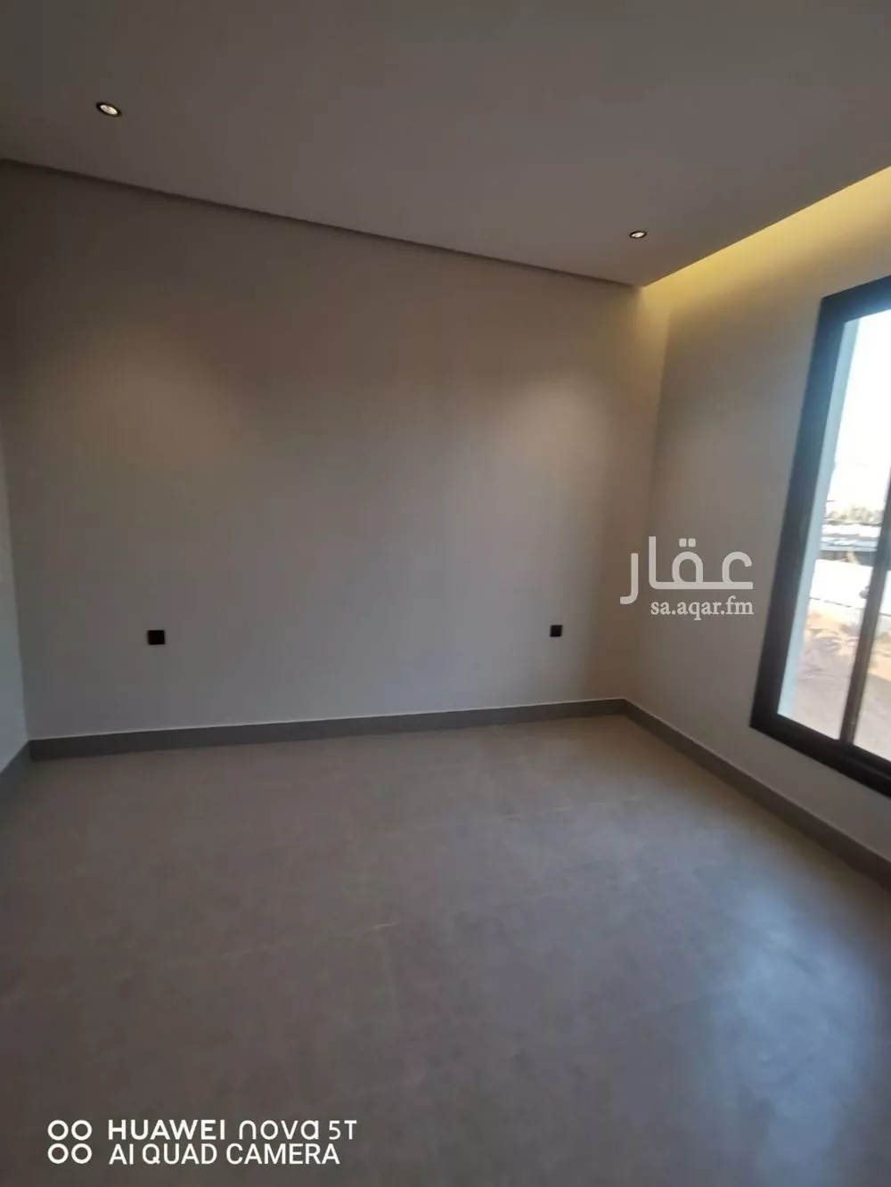 شقة 4 غرف في الرمال 5