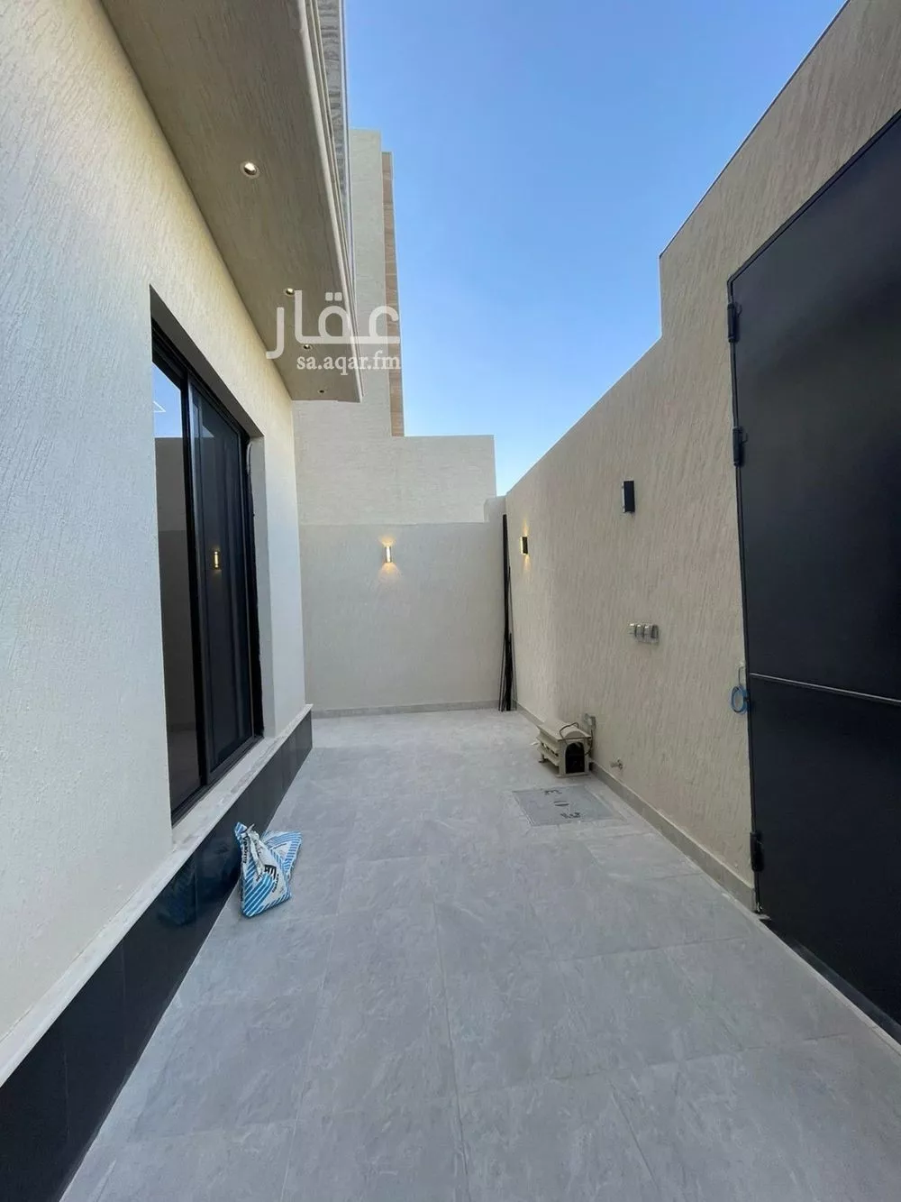 5 bedroom villa in Al Aridh 2