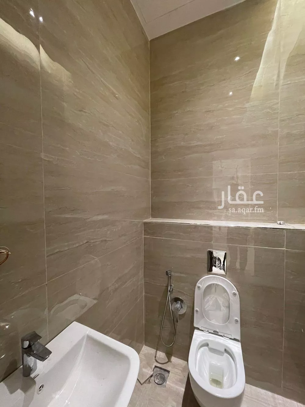 5 bedroom villa in Al Malqa, Riyadh 5