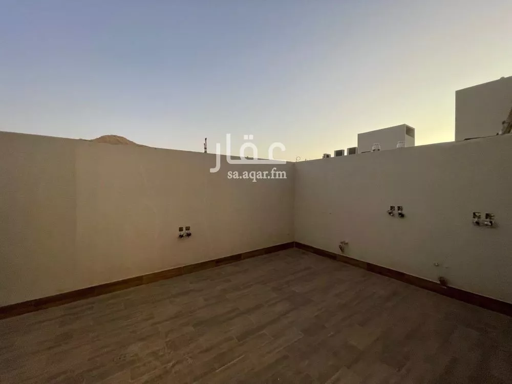 5 bedroom villa in Al Malqa, Riyadh 10