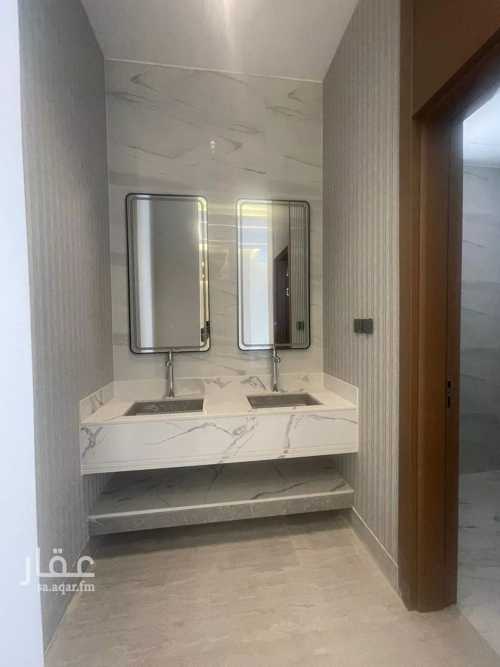 4 bedroom floor in Al Rimal 5