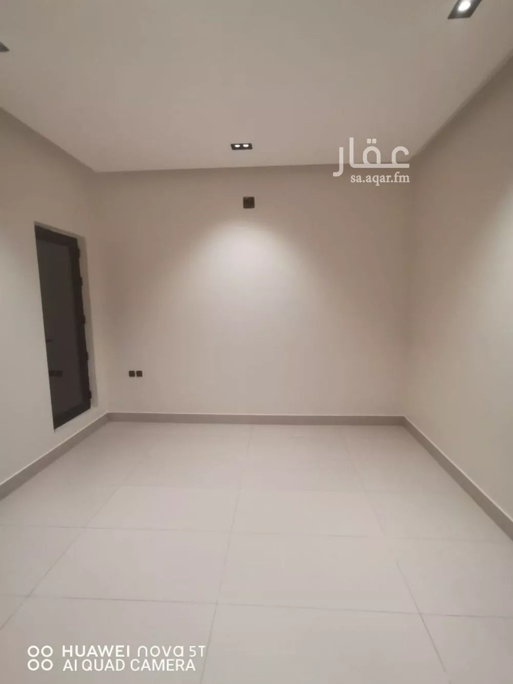 4 bedroom floor in Al Khaleej 5