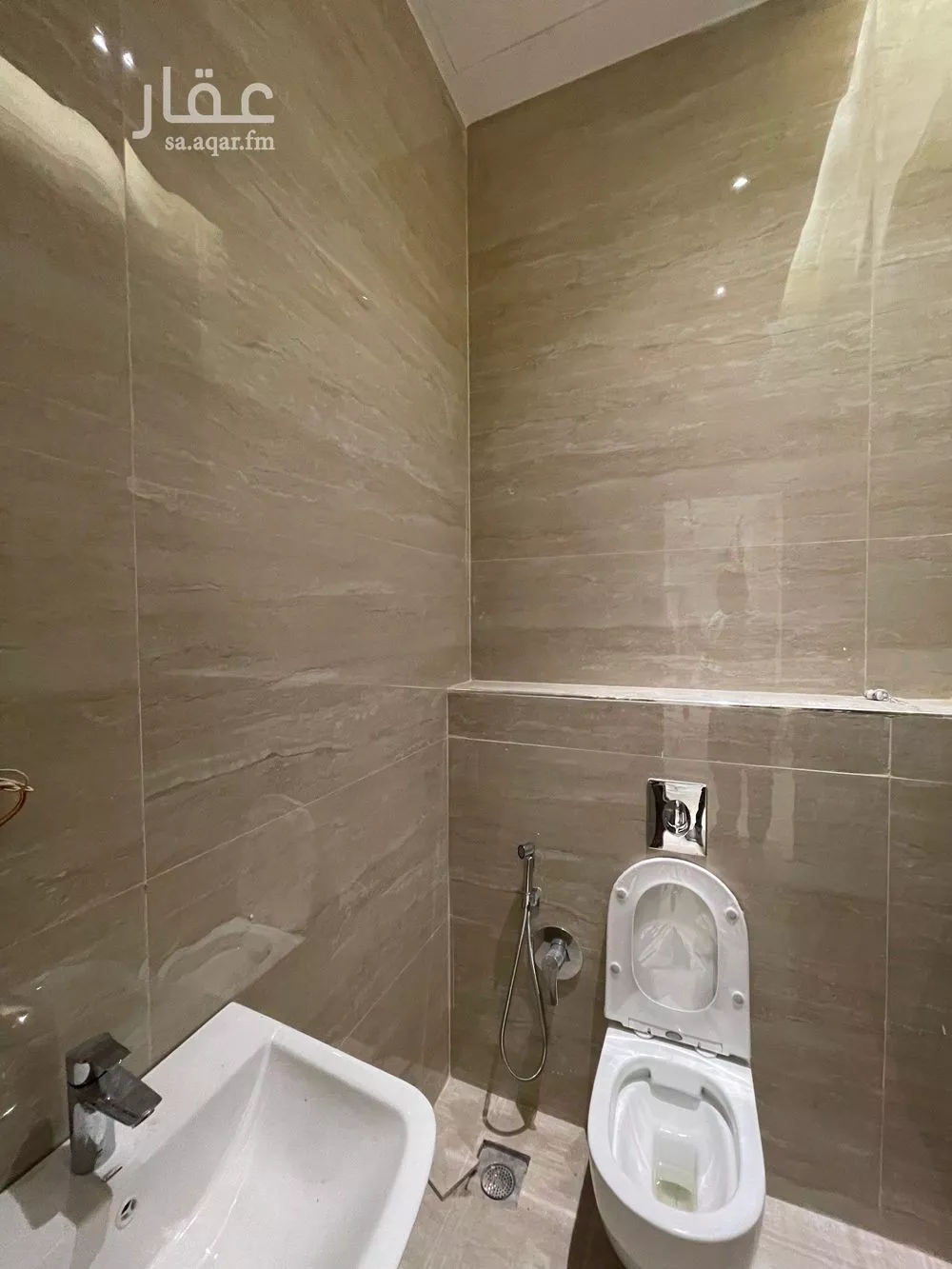 5 bedroom villa in Al Malqa, Riyadh 5