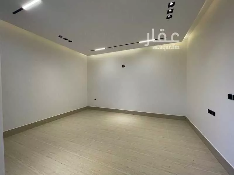 فيلا 5 غرف في الرمال 4