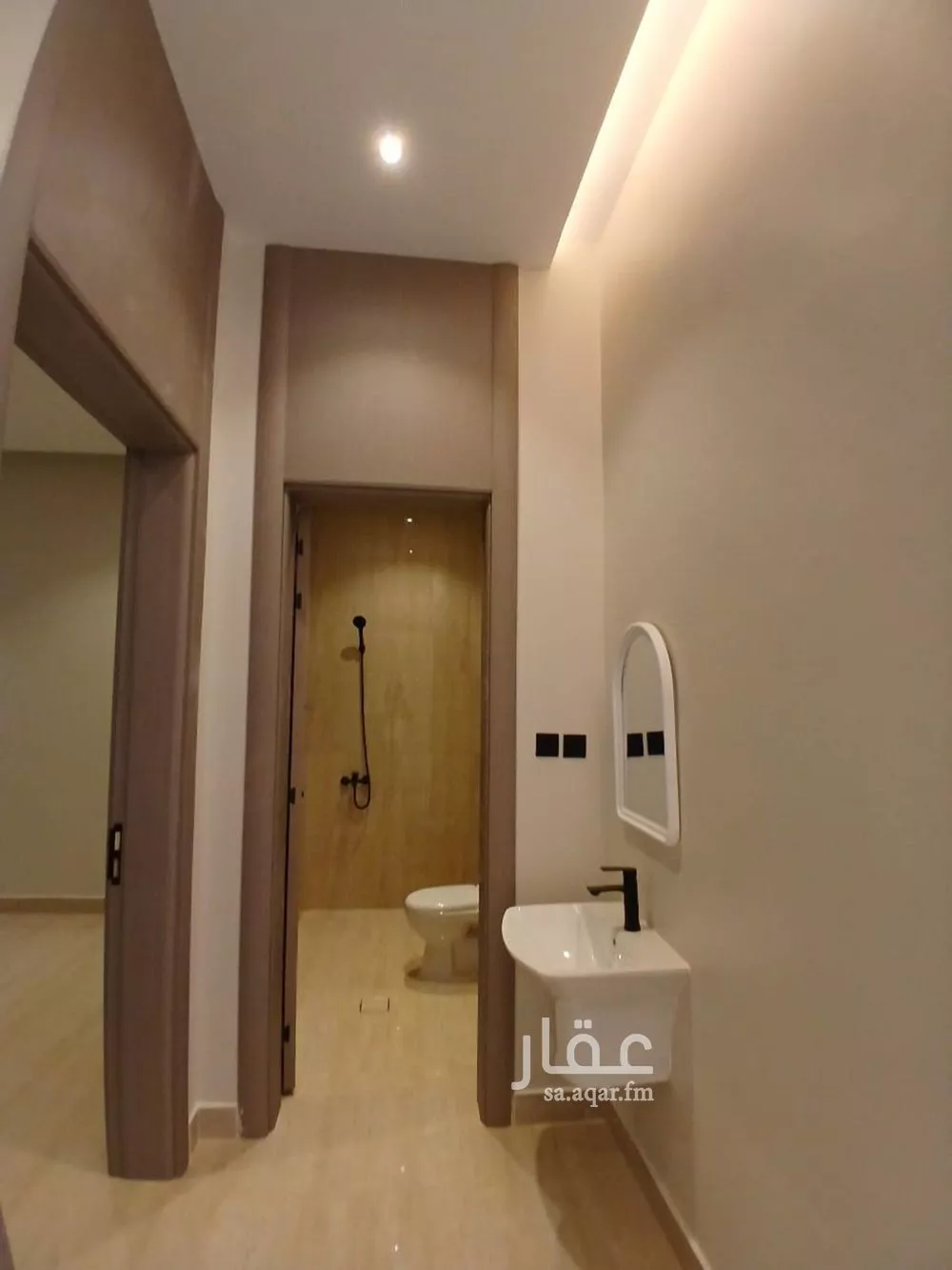 دوبلكس 7 غرف في الجنادرية 3