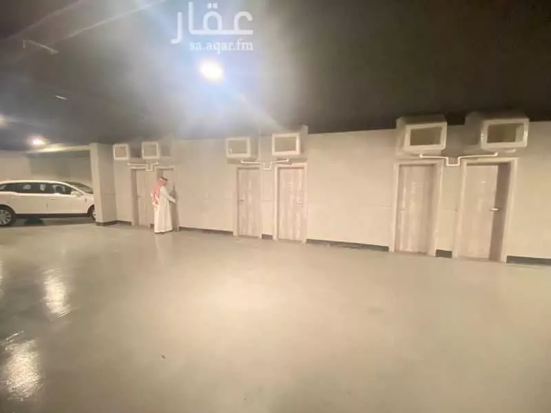 شقة 6 غرف في الواحة 5