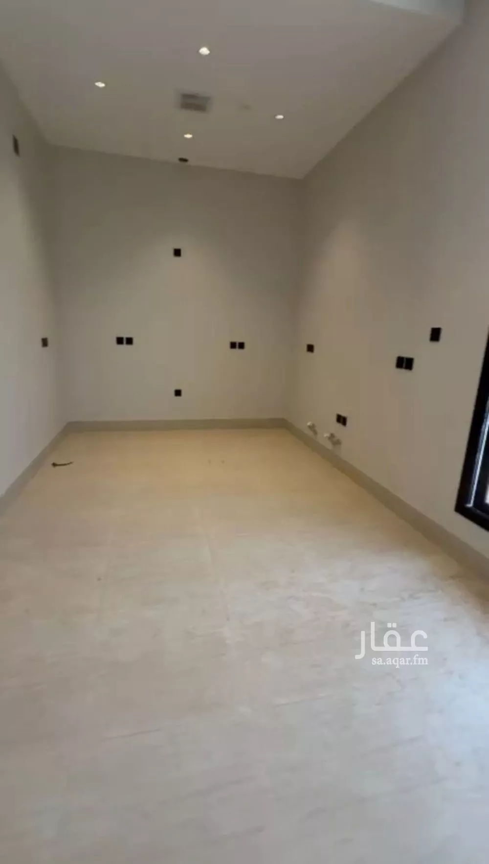 شقة 3 غرف في الرمال 4