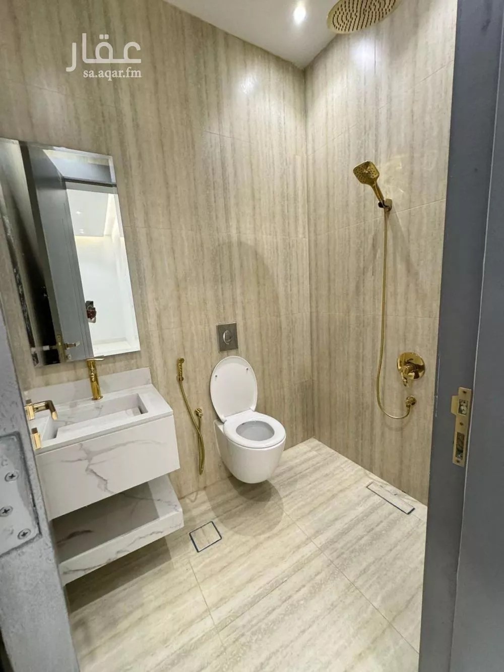 شقة 3 غرف في الرمال 5