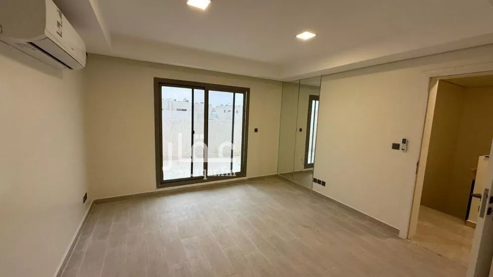 5 bedroom villa in Al Narjis 3