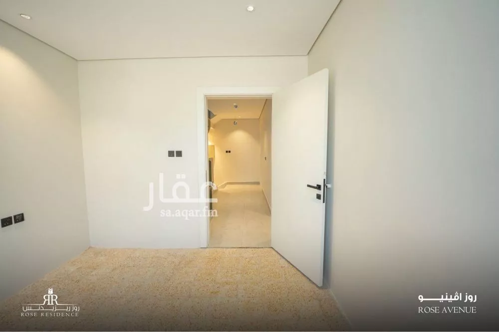 فيلا 4 غرف في العارض 2