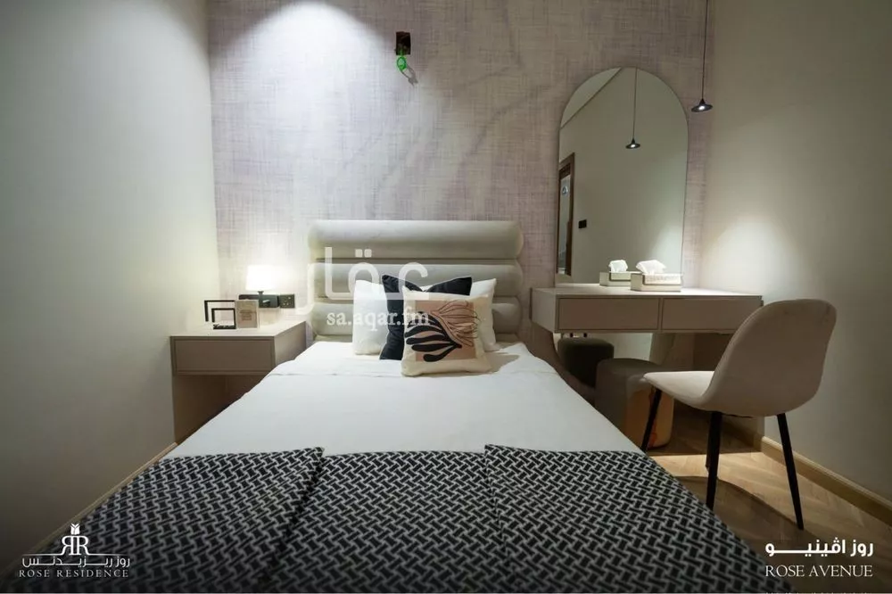 فيلا 4 غرف في العارض 2