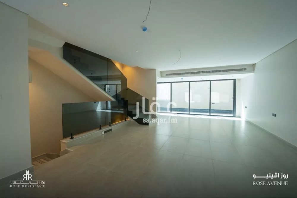 فيلا 4 غرف في العارض 4