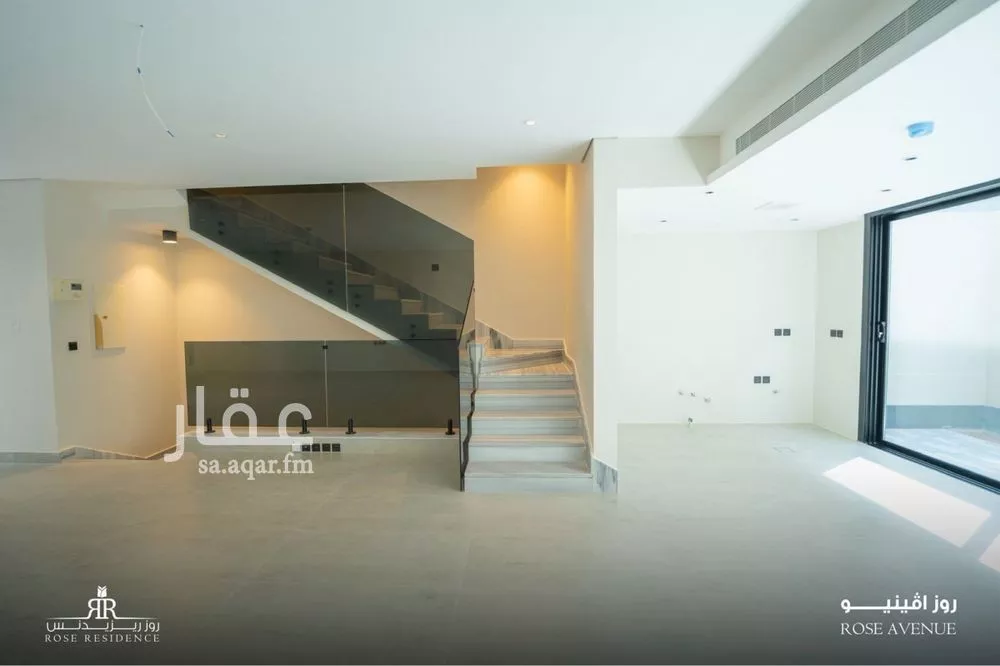 فيلا 4 غرف في العارض 3