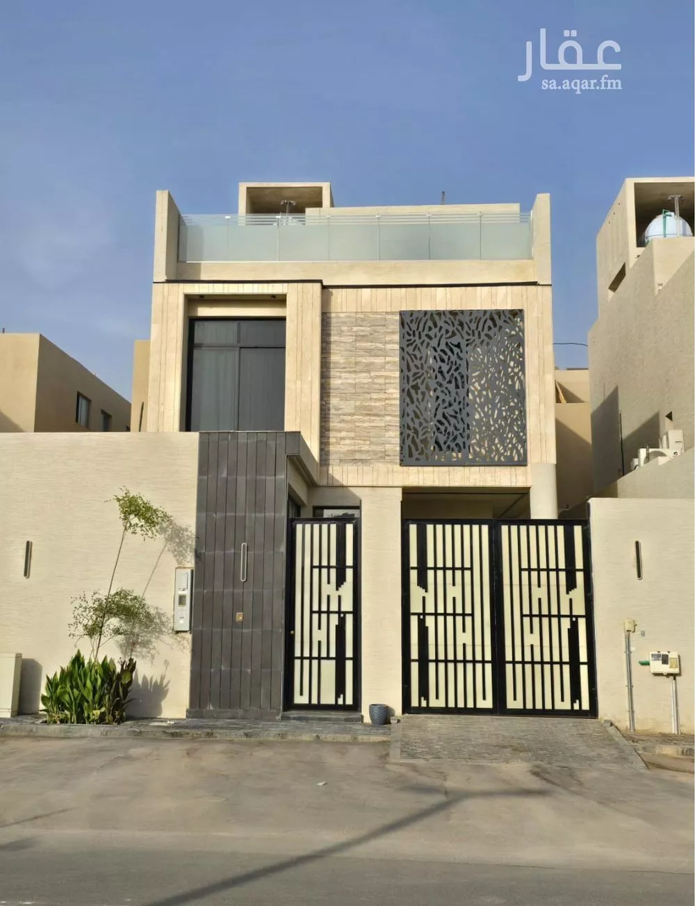 فيلا 9 غرف في العارض 1