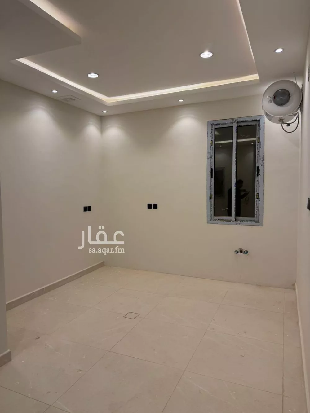 عمارة 891 م² في العارض 2