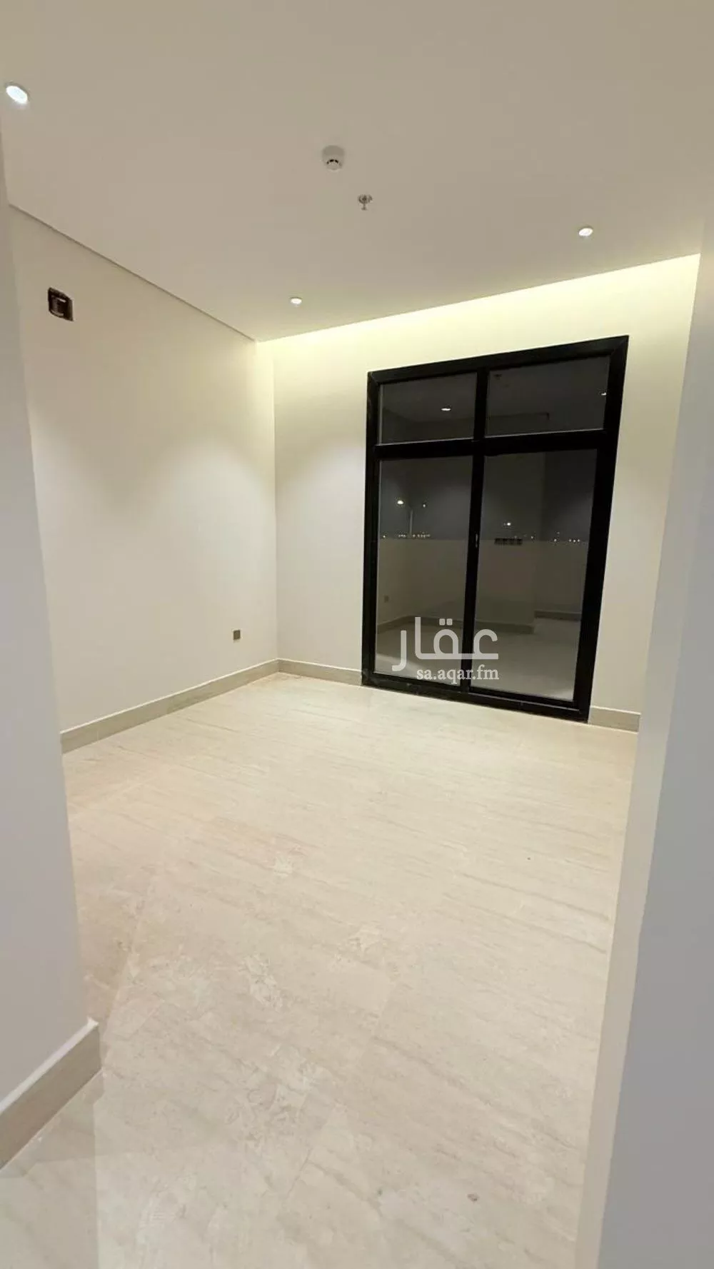 شقة 4 غرف في الرمال 5