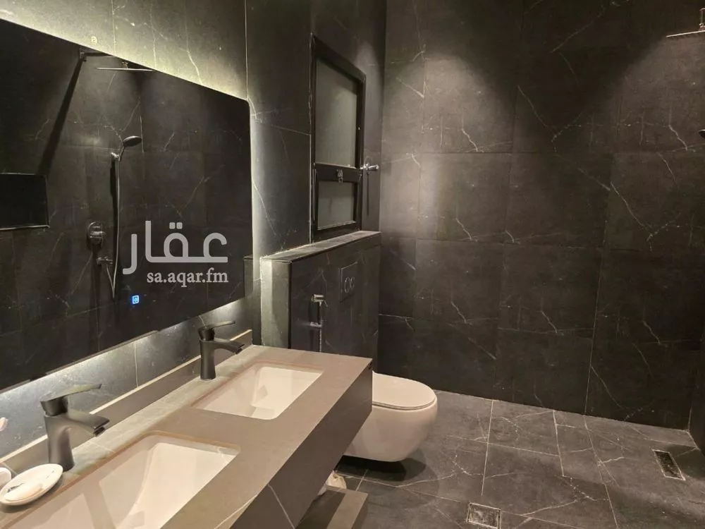 فيلا 9 غرف في العارض 4