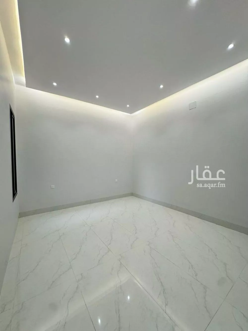 شقة 3 غرف في الرمال 1