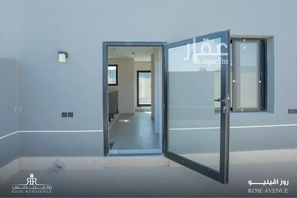 فيلا 4 غرف في العارض 2