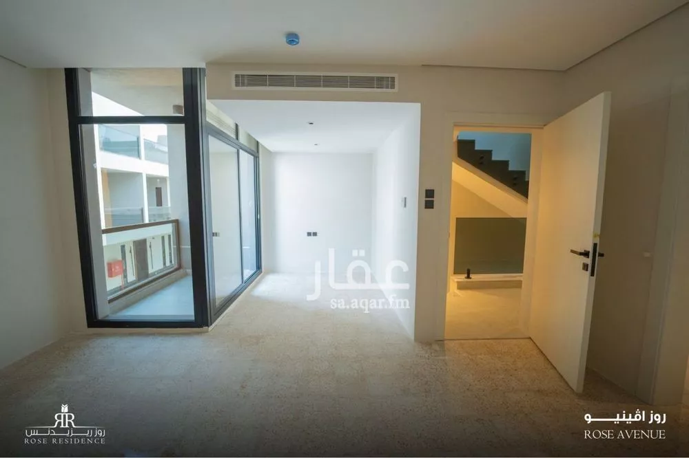 فيلا 4 غرف في العارض 1