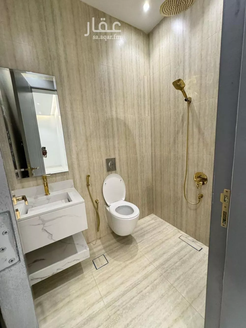 شقة 3 غرف في الرمال 5