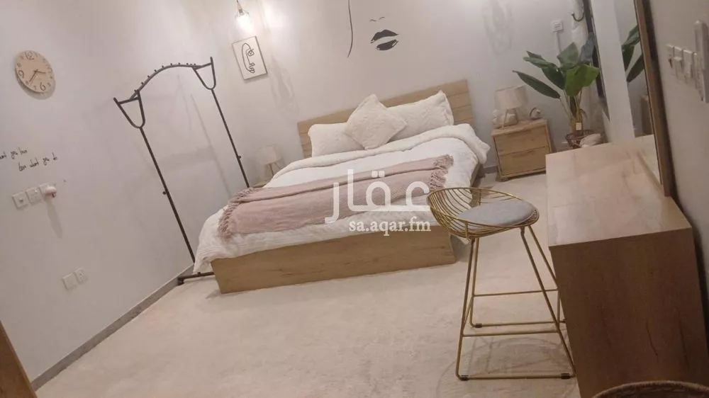 فيلا 8 غرف في العارض 2