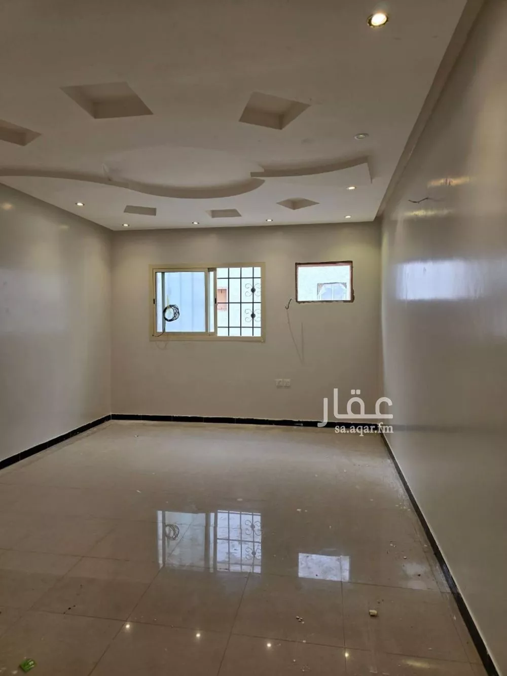 3 bedroom floor in Dhahrat Namar 1